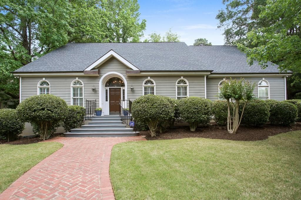 5 bedroom, 4,103 sq ft single family residence sold at 2561 Westminster Heath, Atlanta, GA 30327