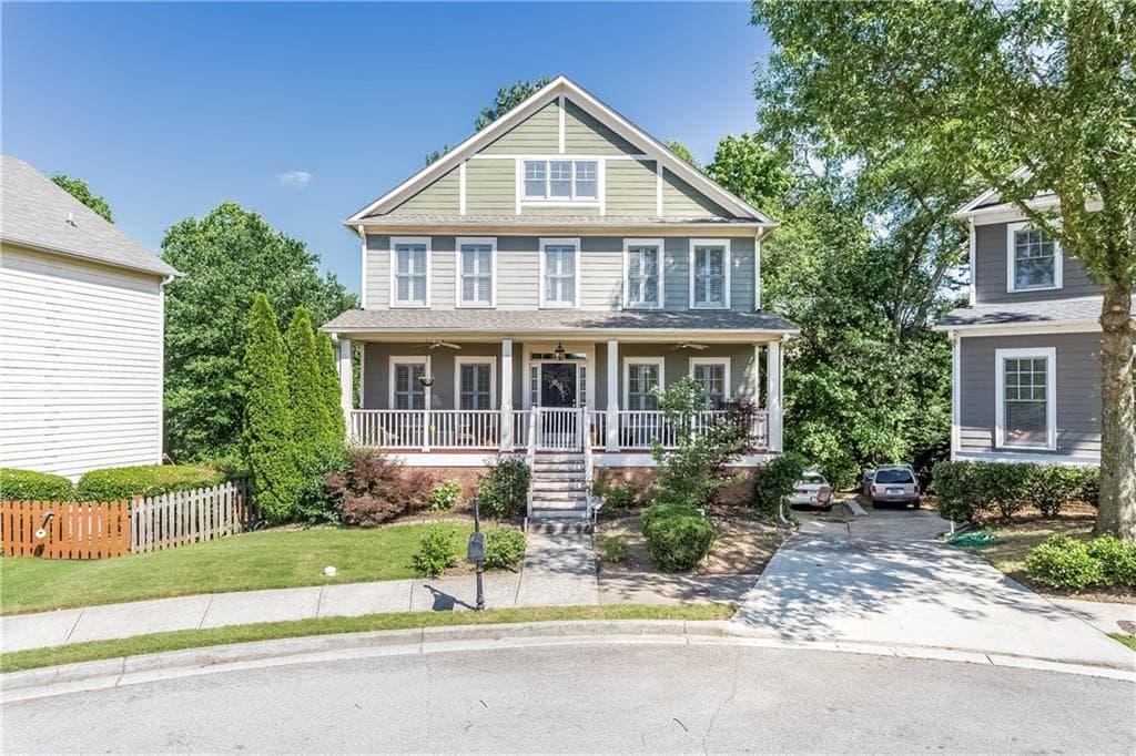 3 bedroom, 2,300 sq ft single family residence sold at 2072 Adams Overlook, Atlanta, GA 30318