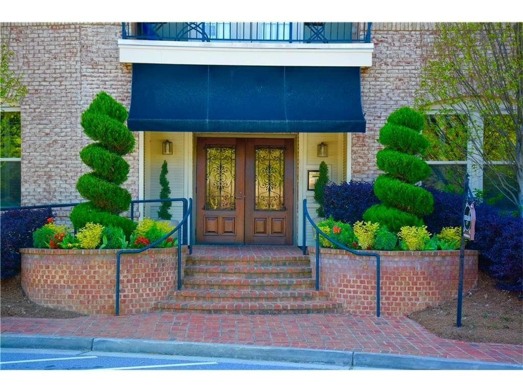 2 bedroom, 1,246 sq ft condominium sold at 901 Abernathy Road 3030, Atlanta, GA 30328