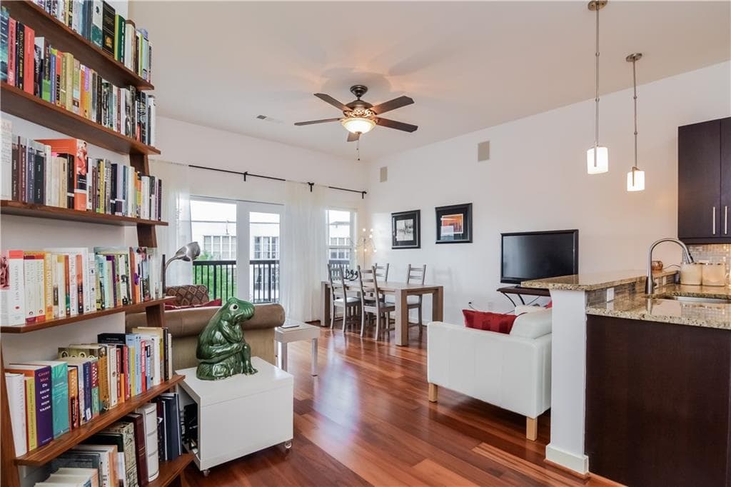 1 bedroom, 810 sq ft condominium sold at 870 Inman Village Parkway 430, Atlanta, GA 30307