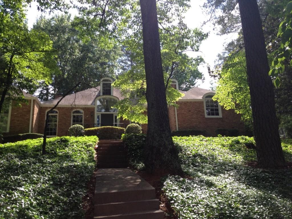 4 bedroom, 3,367 sq ft single family residence sold at 4570 Tall Pines Drive, Atlanta, GA 30327