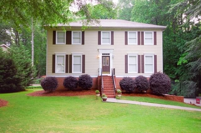 4 bedroom, 3,080 sq ft single family residence sold at 3453 Vinings North Trail, Smyrna, GA 30080