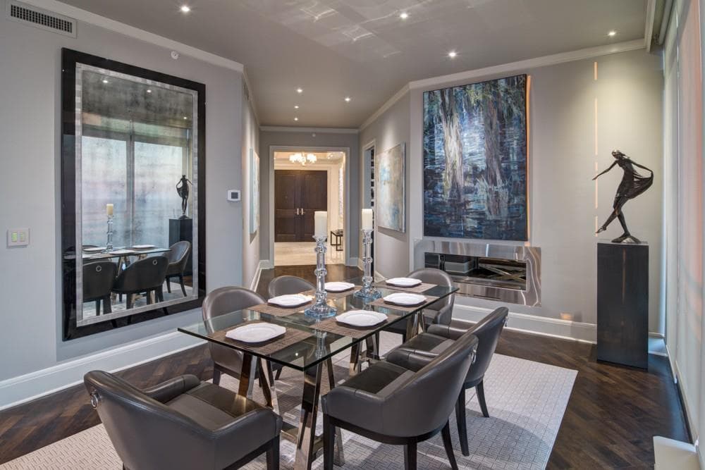 2 bedroom condominium sold at 3344 Peachtree Road 3902, Atlanta, GA 30326
