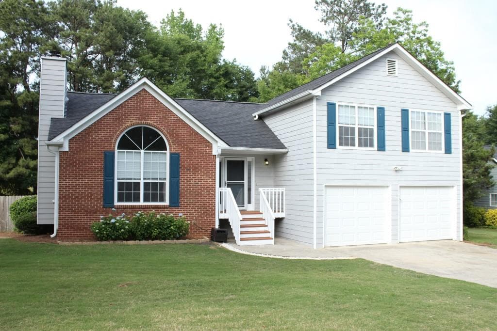 702 Muirfield Drive, Winder, GA 30680 — most recent listing photo