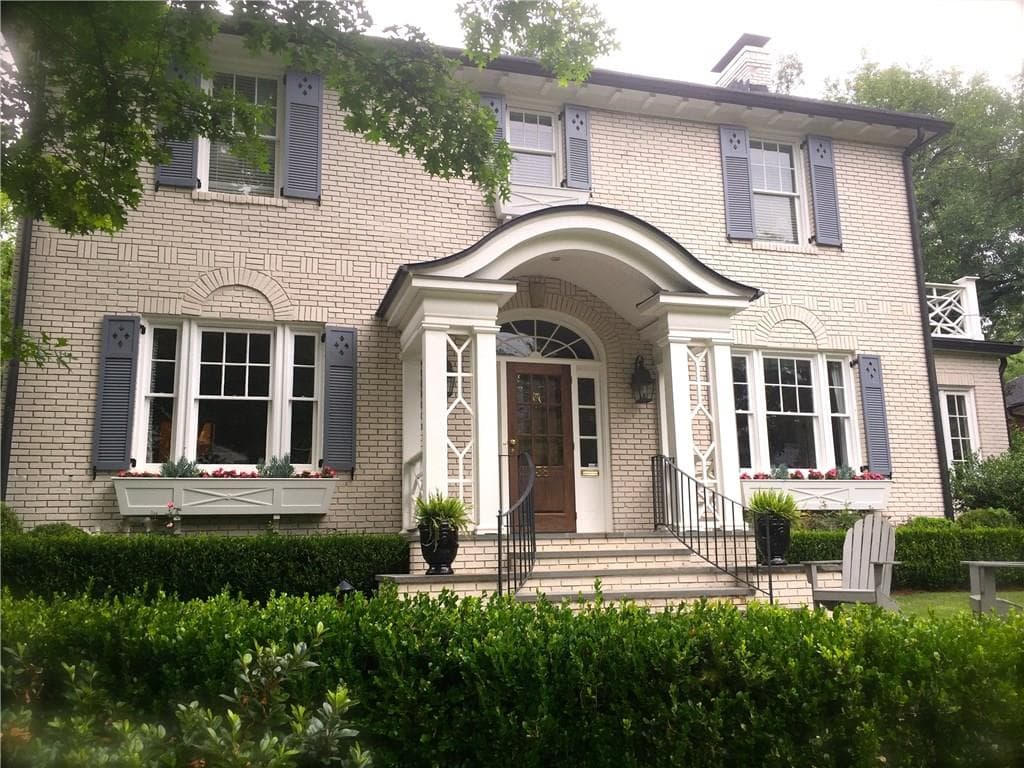 4 bedroom, 3,877 sq ft single family residence sold at 38 Huntington Road, Atlanta, GA 30309