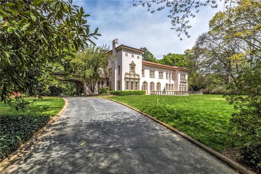 4 bedroom, 10,000 sq ft single family residence sold at 509 W Paces Ferry Road, Atlanta, GA 30305