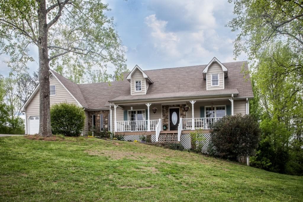 5 bedroom, 2,184 sq ft single family residence sold at 400 Raven Drive, Canton, GA 30115