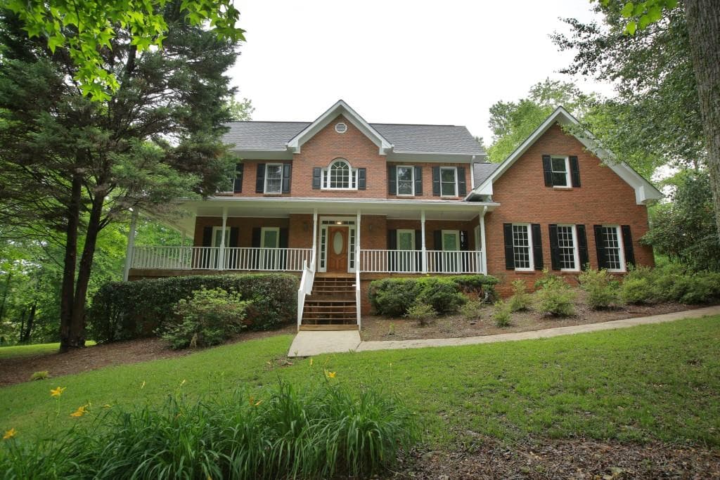 3 bedroom, 2,755 sq ft single family residence sold at 241 Windflower Court, Canton, GA 30115