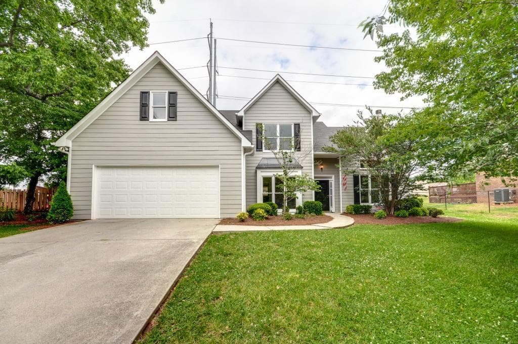 2488 Kingsglen Court, Dunwoody, GA 30360 — most recent listing photo