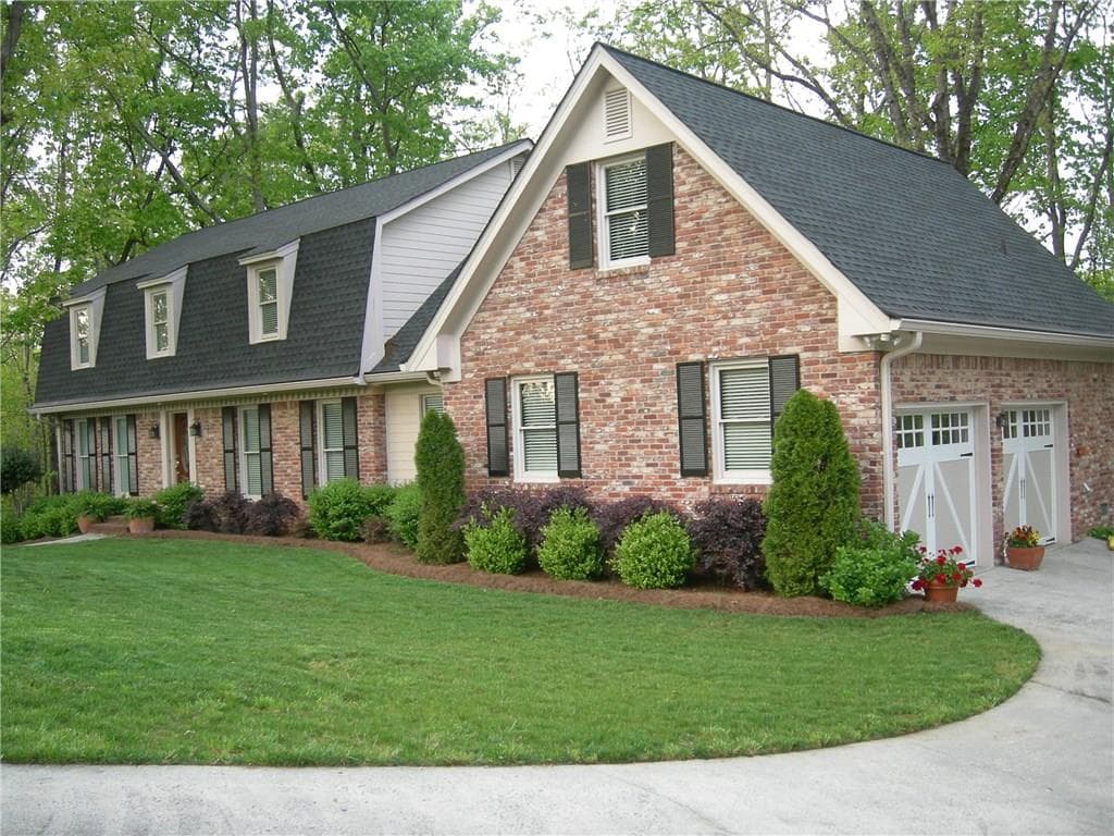 4 bedroom single family residence sold at 225 Hunters Point, Sandy Springs, GA 30328