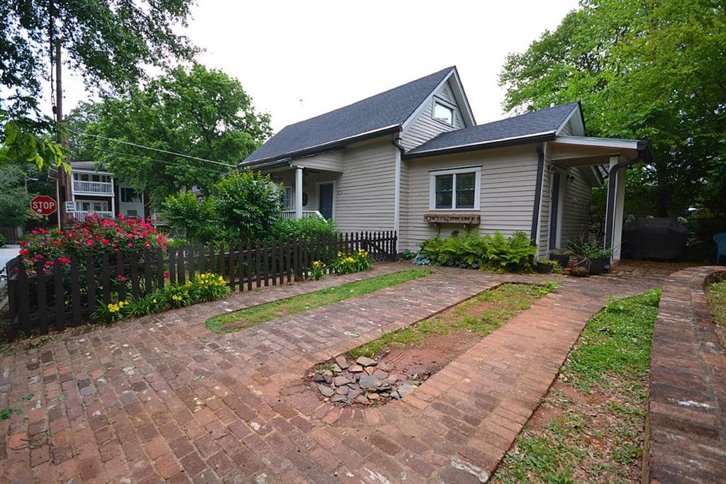 2 bedroom single family residence sold at 213 Berean Avenue, Atlanta, GA 30316