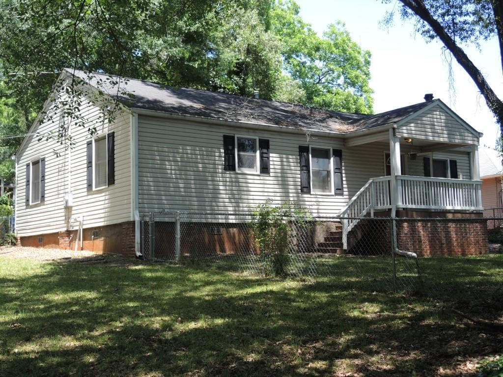 3 bedroom, 1,260 sq ft single family residence sold at 1470 Woodbine Avenue, Atlanta, GA 30317