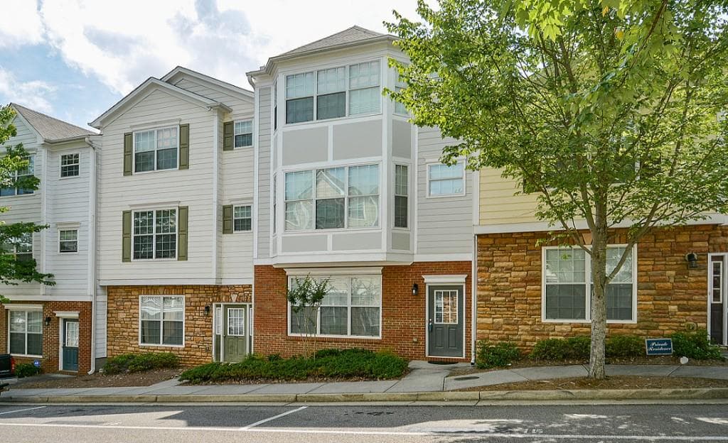 4 bedroom, 1,886 sq ft townhouse sold at 152 Riverstone Commons Circle 152, Canton, GA 30114