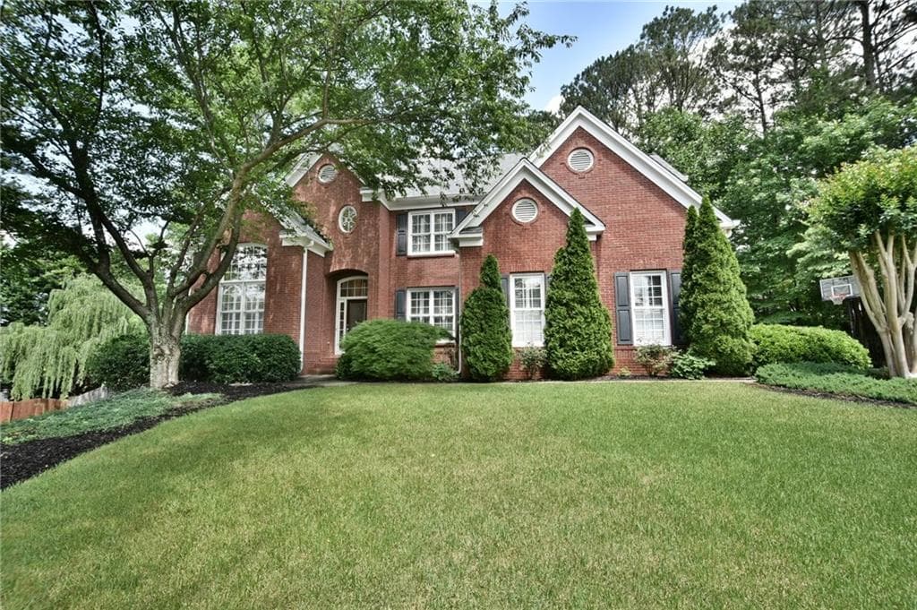 4 bedroom, 3,134 sq ft single family residence sold at 455 Park Creek Drive, Alpharetta, GA 30005