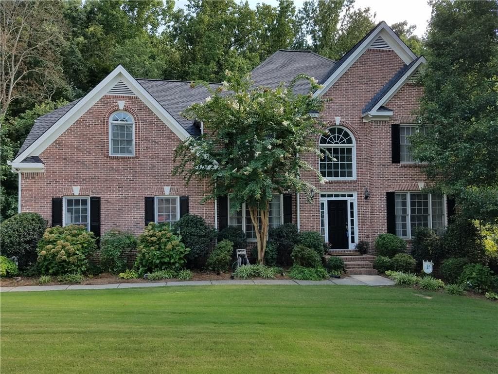 5 bedroom, 4,531 sq ft single family residence sold at 6850 Crofton Drive, Alpharetta, GA 30005