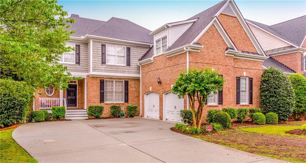 6 bedroom, 2,932 sq ft single family residence sold at 320 Springwell Lane, Alpharetta, GA 30004