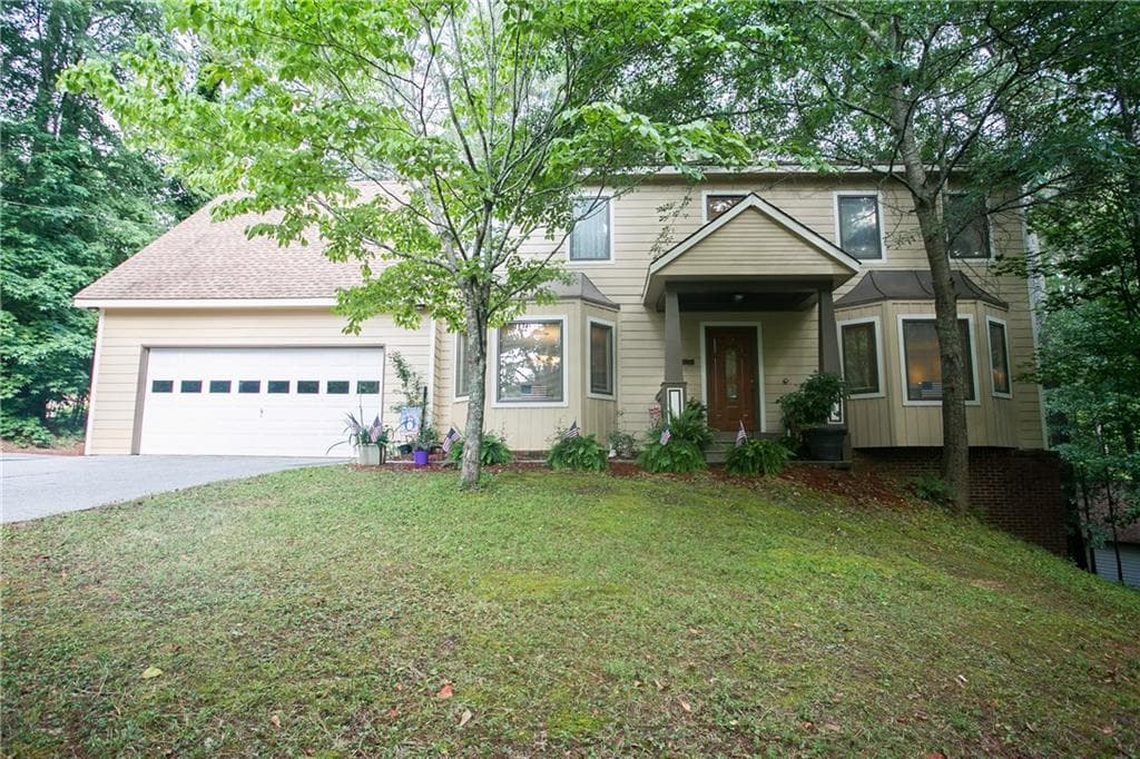 214 Nacoochee Drive, Woodstock, GA 30188 — most recent listing photo