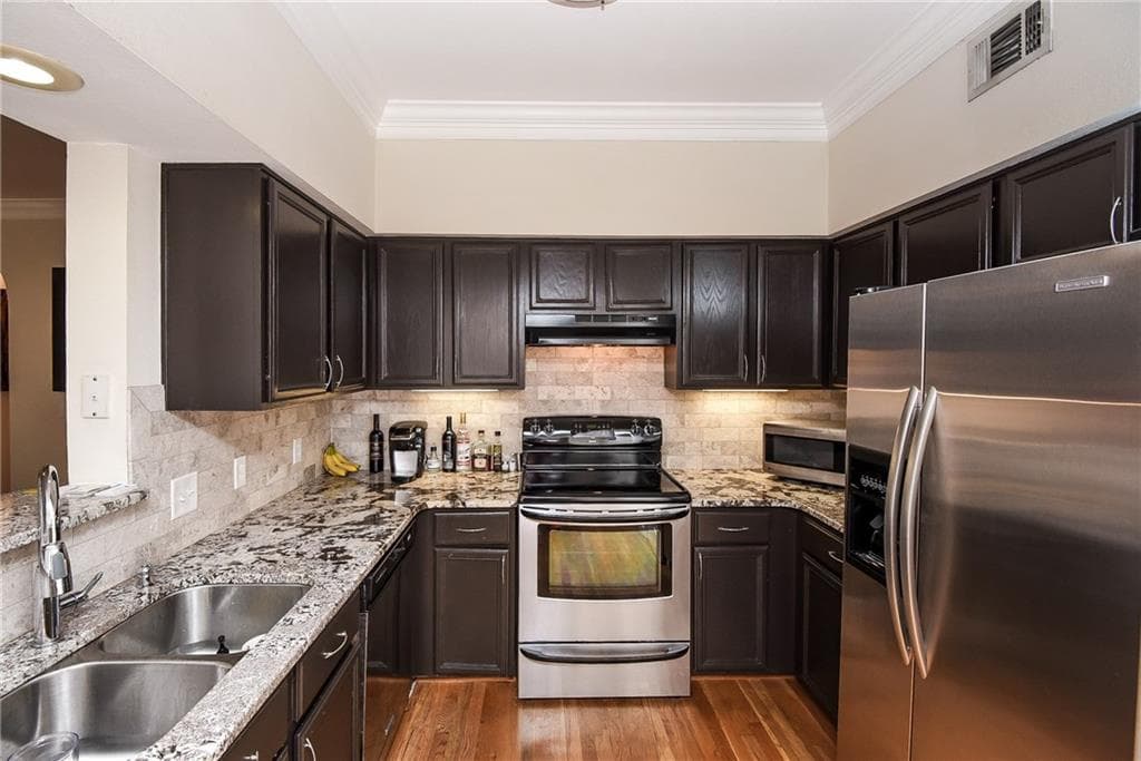 2 bedroom condominium sold at 3777 Peachtree Road 1529, Brookhaven, GA 30319