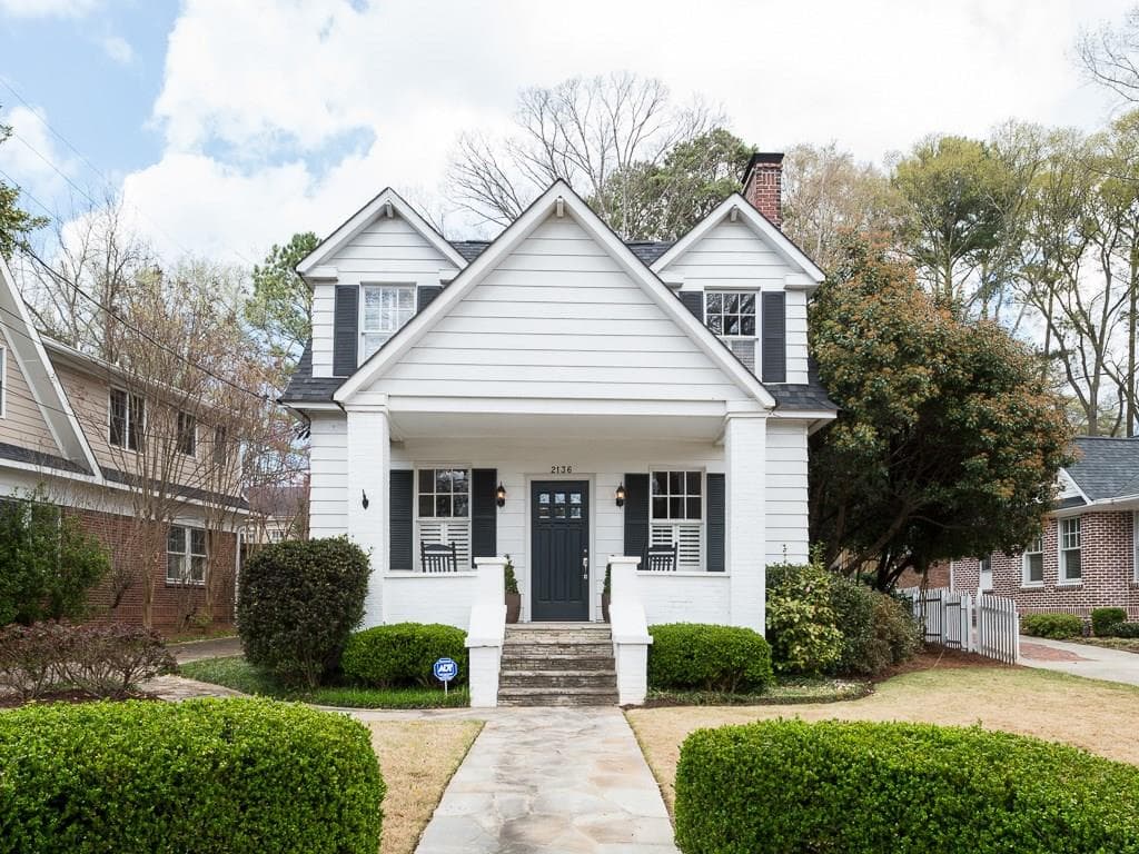 4 bedroom, 2,980 sq ft single family residence sold at 2136 Fairhaven Circle, Atlanta, GA 30305