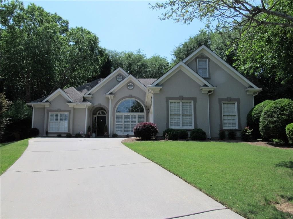 3 bedroom, 2,314 sq ft single family residence sold at 4990 Haydens Walk Drive, Alpharetta, GA 30022