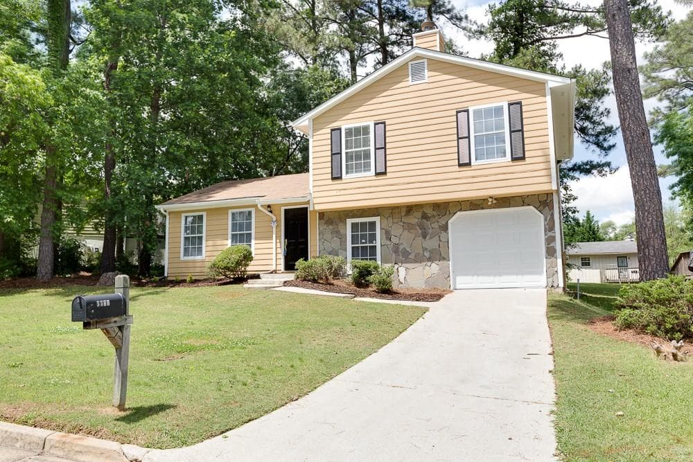 5580 Emerald Glen, Stone Mountain, GA 30088 — most recent listing photo