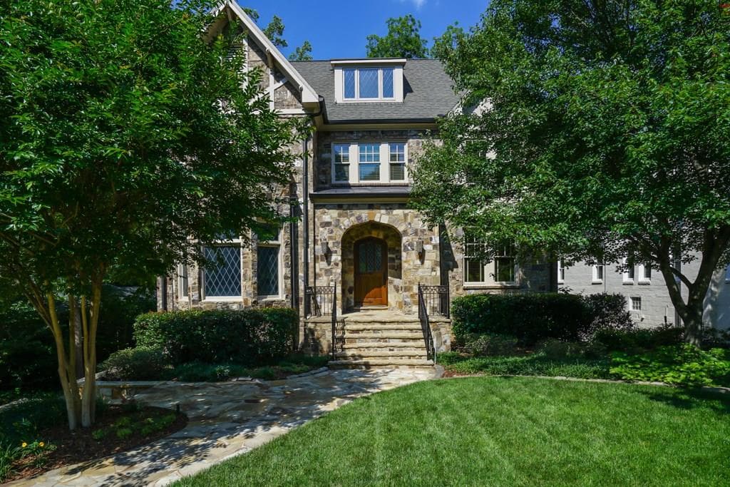 4 bedroom, 6,573 sq ft single family residence sold at 1837 Windemere Drive, Atlanta, GA 30324