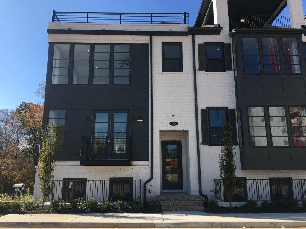 4 bedroom, 3,920 sq ft townhouse sold at 4510 Collins Avenue 9, Atlanta, GA 30342