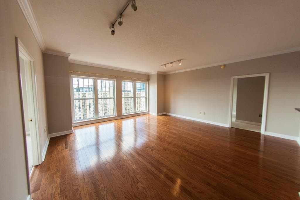 2 bedroom, 1,383 sq ft condominium sold at 195 14th Street 1808, Atlanta, GA 30309
