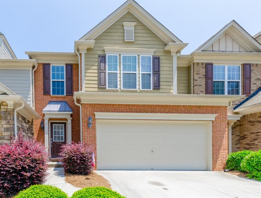3 bedroom townhouse sold at 5800 Oakdale Road 132, Mableton, GA 30126