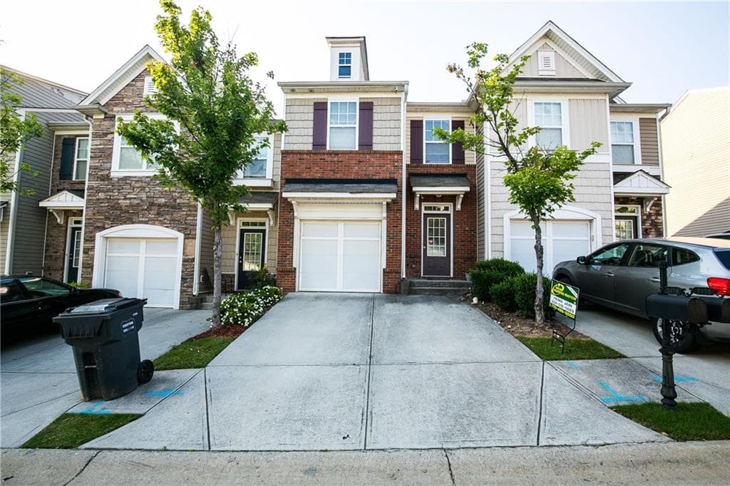 2 bedroom, 1,696 sq ft townhouse sold at 2170 EXECUTIVE Drive 2170, Duluth, GA 30096