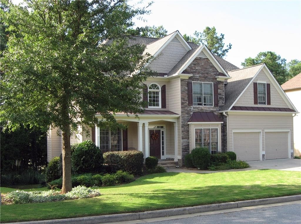 5 bedroom, 3,897 sq ft single family residence sold at 821 Valley Drive, Canton, GA 30114