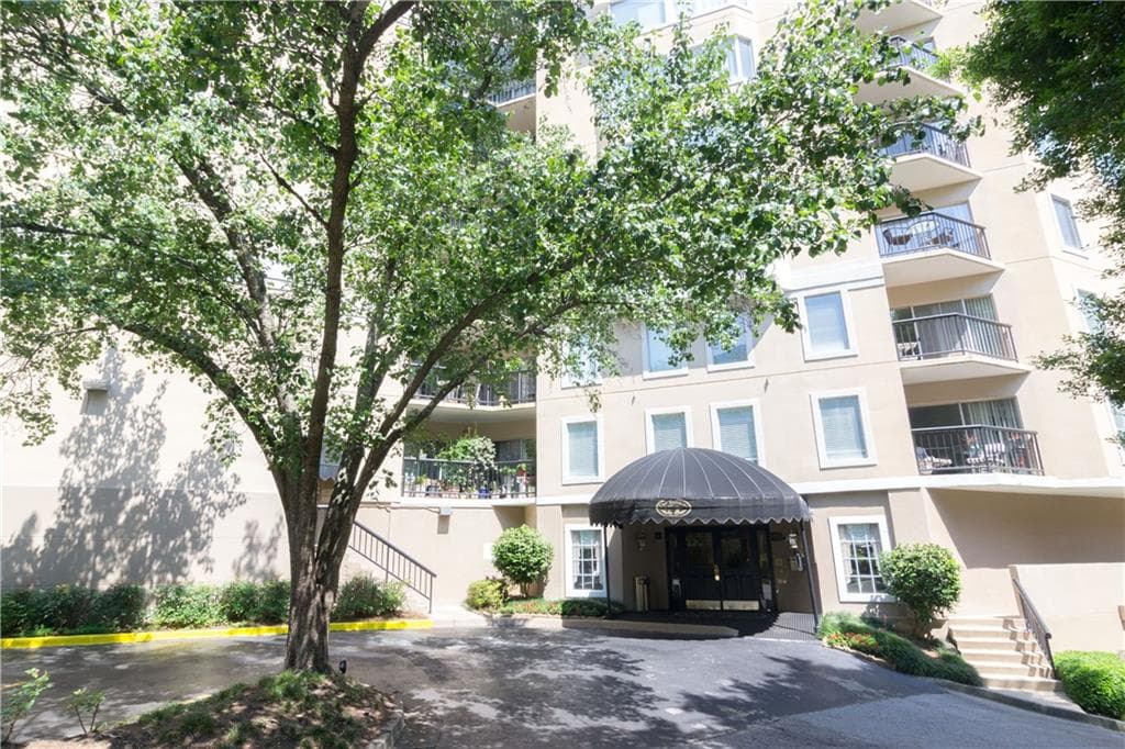 1 Biscayne Drive 207, Atlanta, GA 30309 — most recent listing photo