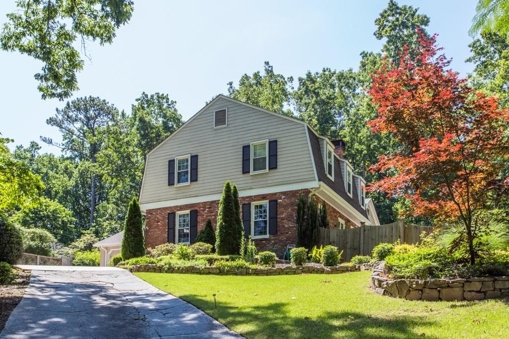4 bedroom, 3,447 sq ft single family residence sold at 620 Bridgewater Drive, Atlanta, GA 30328