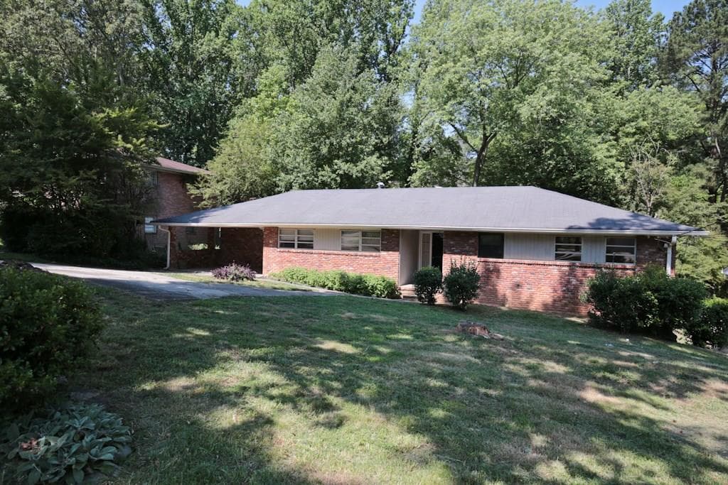 3 bedroom, 1,858 sq ft single family residence sold at 1306 Jody Lane, Atlanta, GA 30329