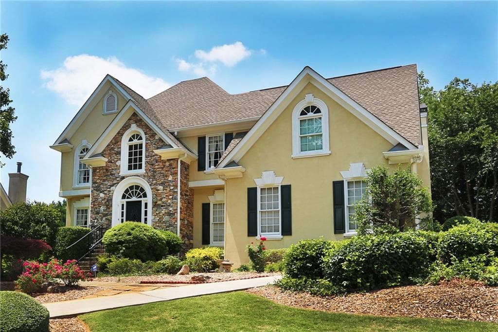 5 bedroom, 3,895 sq ft single family residence sold at 12480 Preserve Lane, Alpharetta, GA 30005