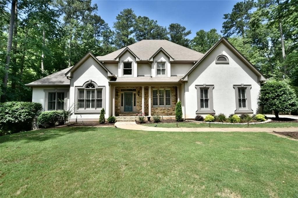 5 bedroom, 3,823 sq ft single family residence sold at 355 Rhodes Chase Court, Alpharetta, GA 30004