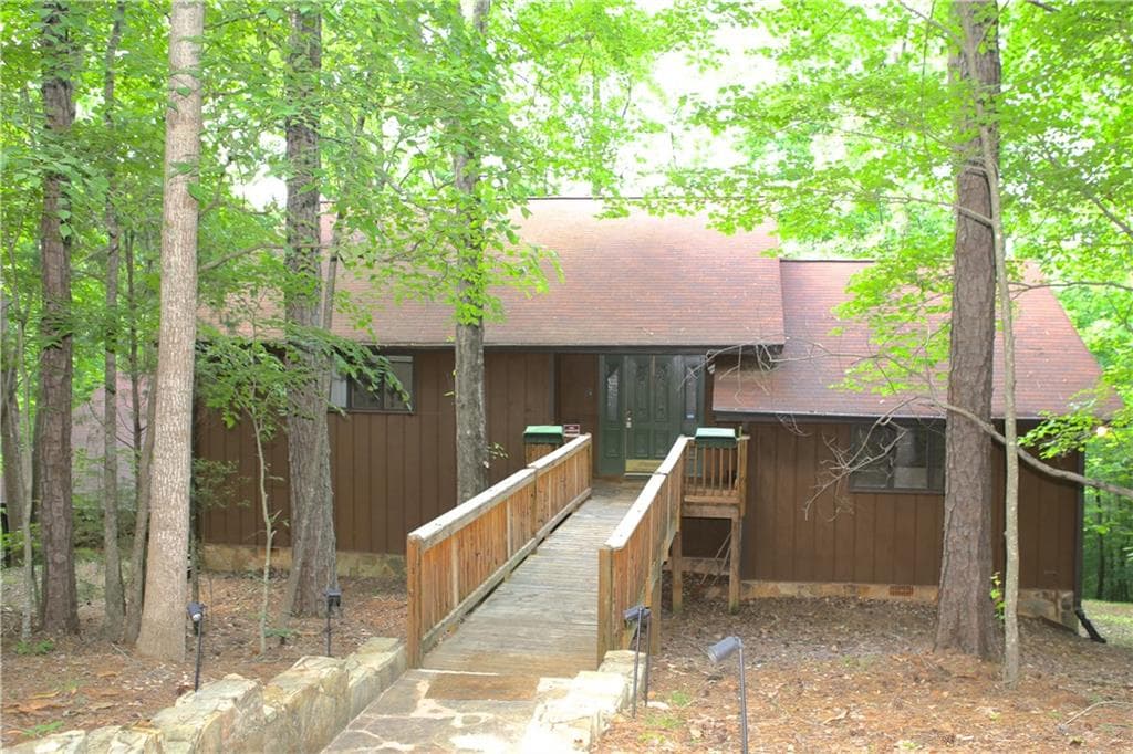 4 bedroom single family residence sold at 25 SWEETBRIAR Circle, Cartersville, GA 30121
