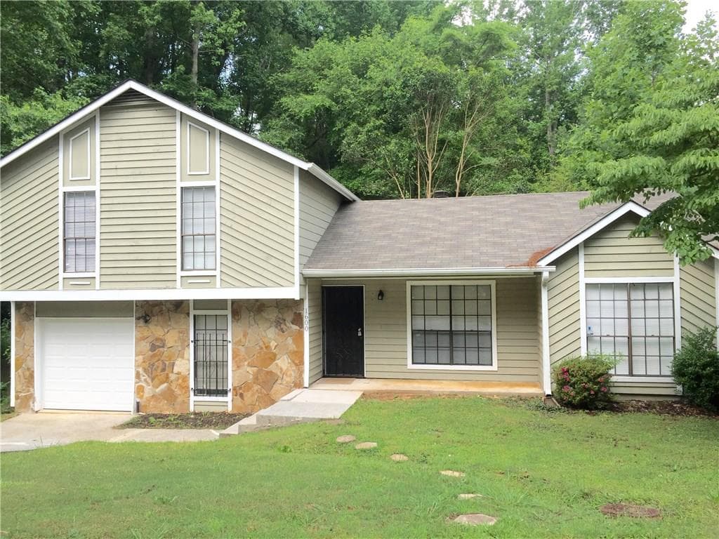 1600 Downs Crossing, Stone Mountain, GA 30088 — most recent listing photo