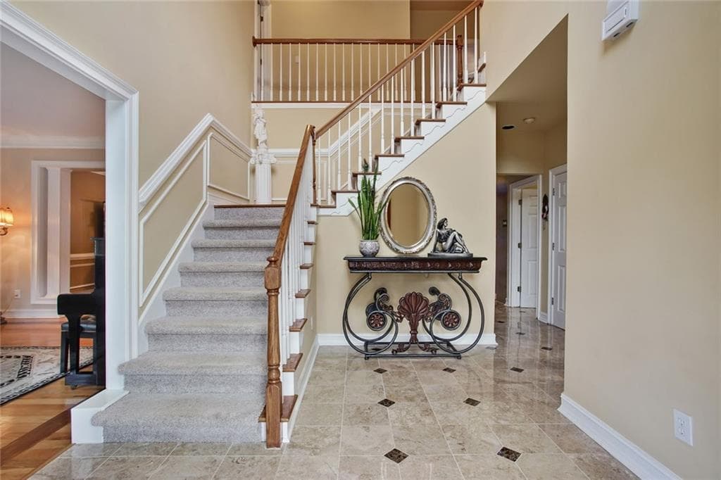 125 Raphael Court, Roswell, GA 30076 — most recent listing photo