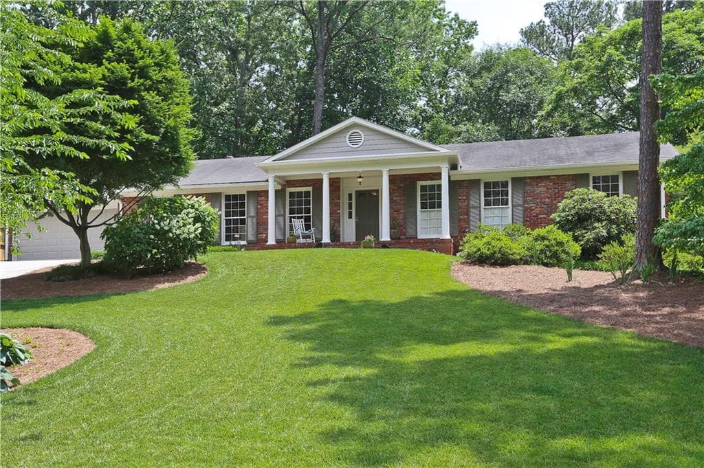 4 bedroom, 2,862 sq ft single family residence sold at 745 Edgewater Trail, Sandy Springs, GA 30328
