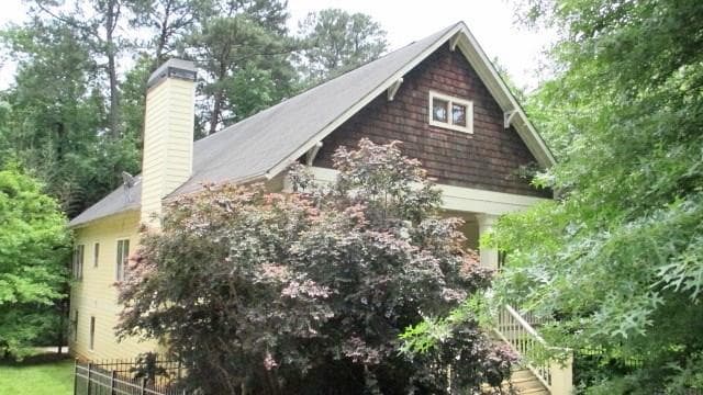 3 bedroom, 1,680 sq ft single family residence sold at 962 Paoli Avenue, Atlanta, GA 30316