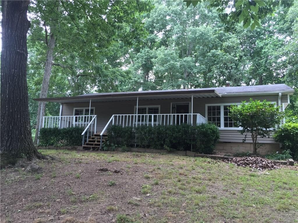3 bedroom single family residence sold at 290 Brandywine Circle, Alpharetta, GA 30004