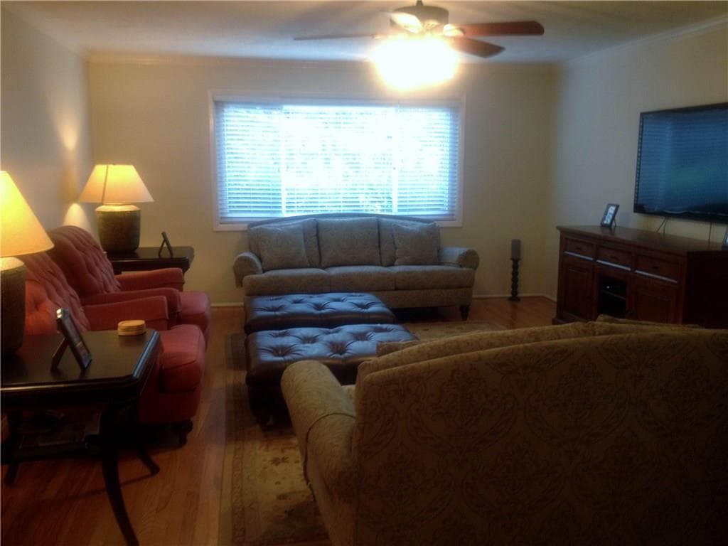 3 bedroom, 1,300 sq ft condominium sold at 115 Biscayne Drive A1, Atlanta, GA 30309