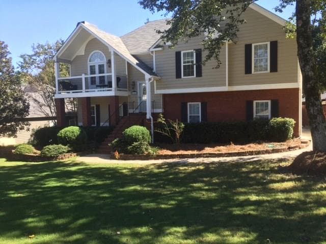106 Eagle Glen Drive, Woodstock, GA 30189 — most recent listing photo