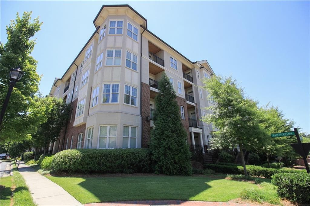 2 bedroom, 1,270 sq ft condominium sold at 3635 E Paces Circle 1414, Atlanta, GA 30326