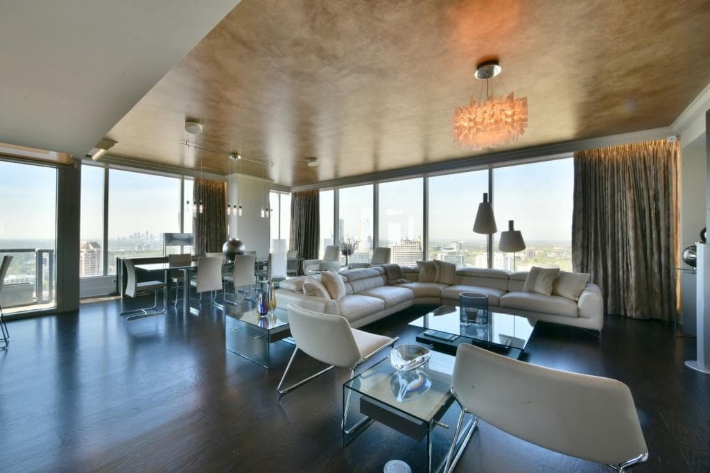 3 bedroom, 2,699 sq ft condominium sold at 3630 Peachtree Road 2803, Atlanta, GA 30326
