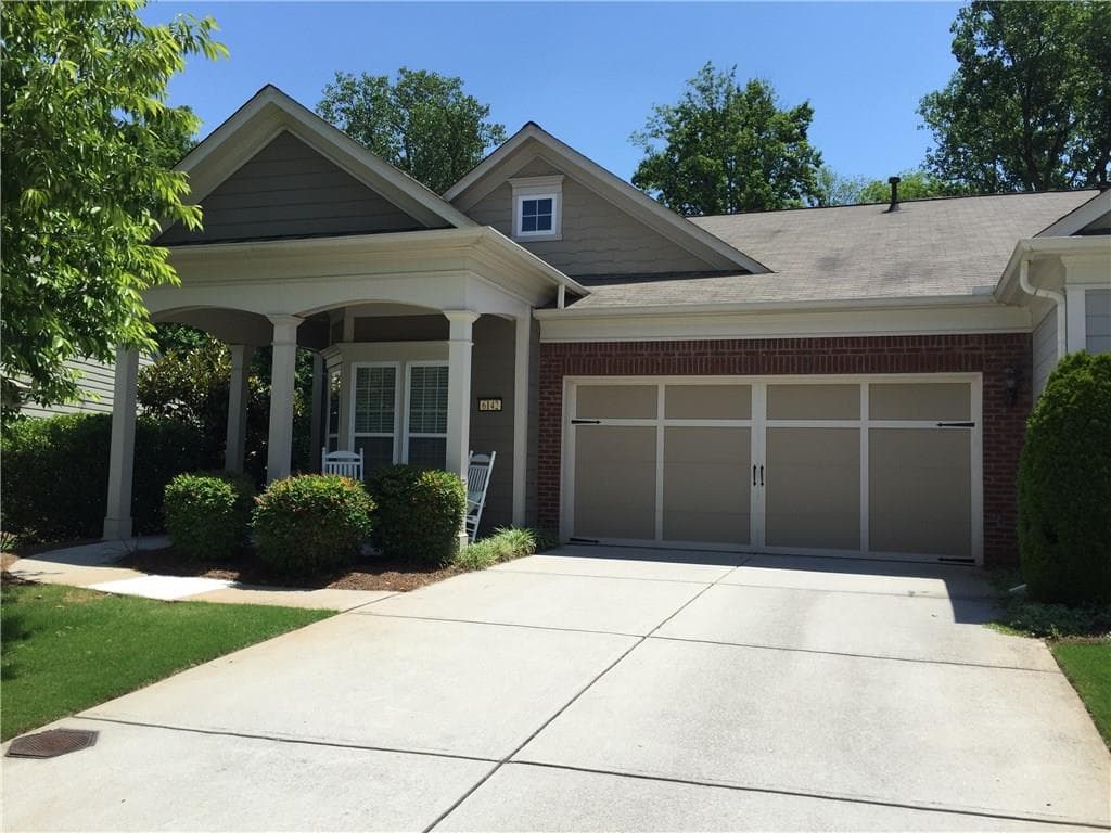 2 bedroom, 1,218 sq ft condominium sold at 6142 Longleaf Drive, Hoschton, GA 30548
