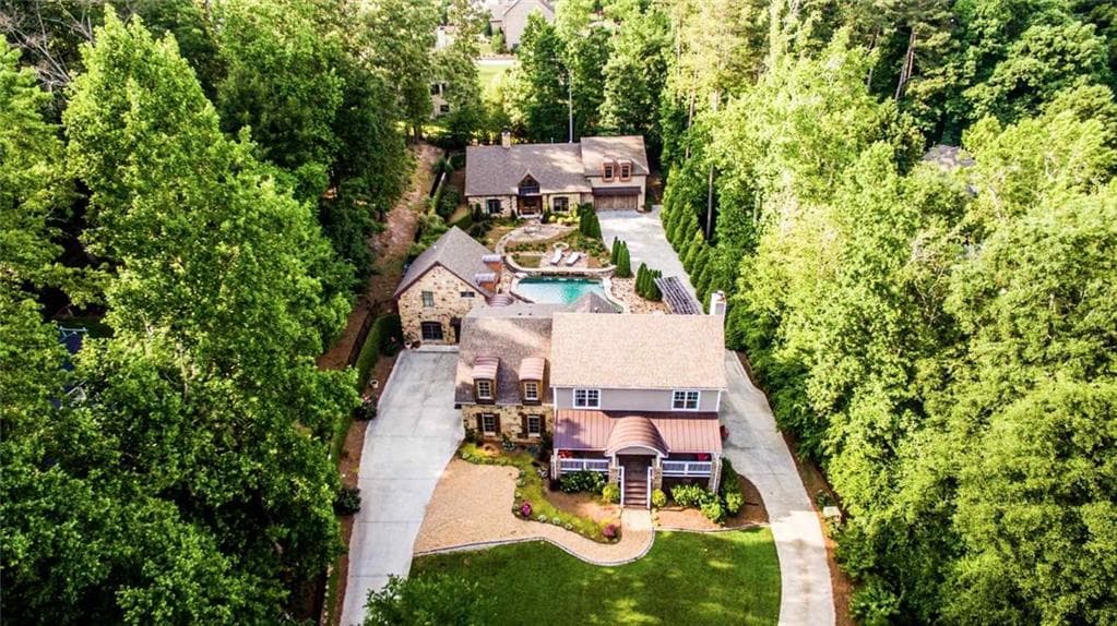 5 bedroom, 3,975 sq ft single family residence sold at 625 Willeo Road, Roswell, GA 30075