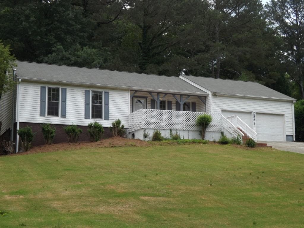 2888 Creekwood Drive, Snellville, GA 30078 — most recent listing photo