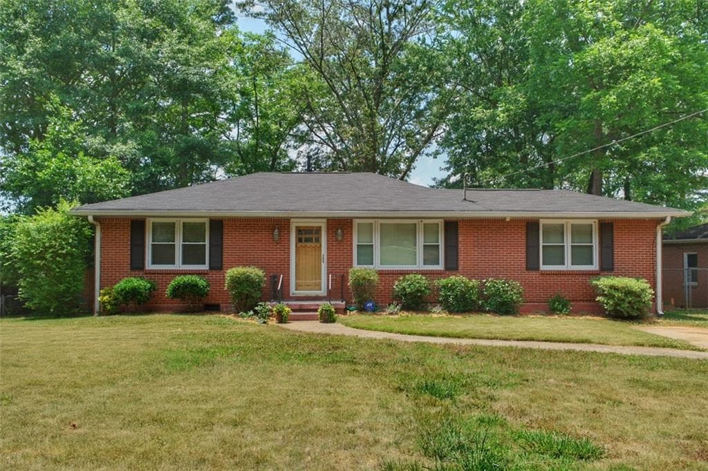 3 bedroom, 1,326 sq ft single family residence sold at 2387 Marion Circle, Decatur, GA 30032